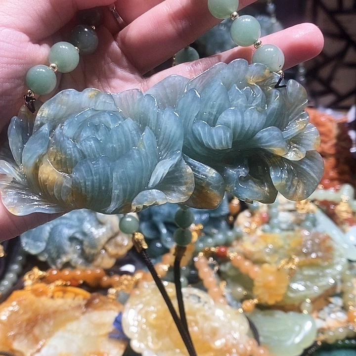 岫玉未镶嵌毛衣链