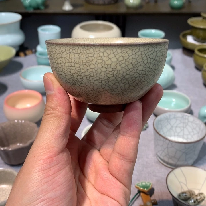 龙泉青瓷墨纹金丝铁线