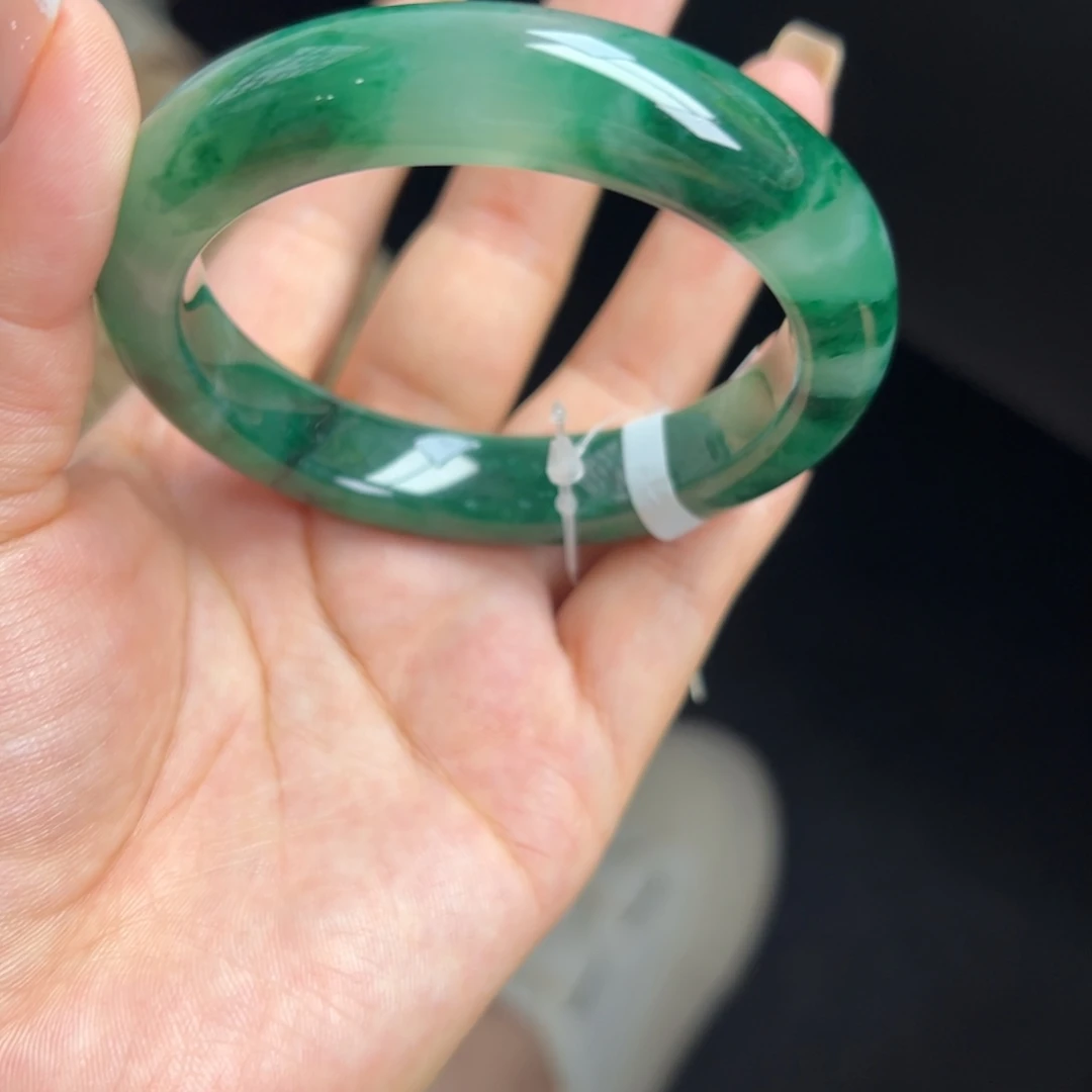 做***来未镶嵌手镯石英质玉非洲翠5758