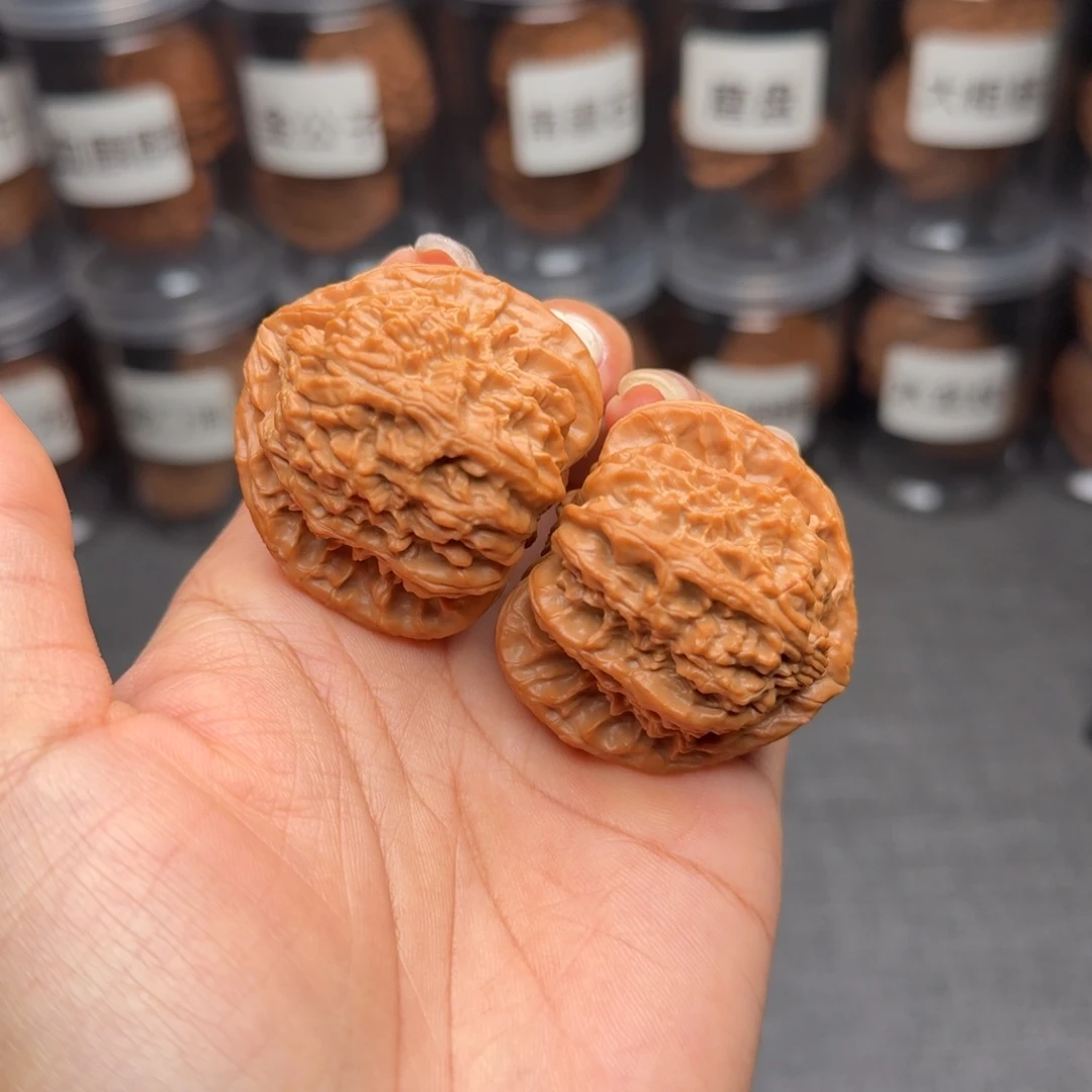 把件文玩核桃全品三角白