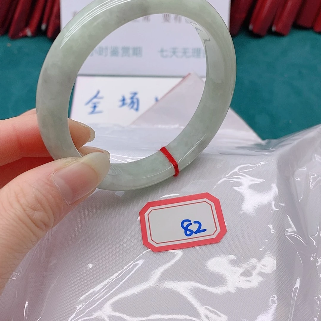 翡翠手镯未镶嵌小***巫8222222222