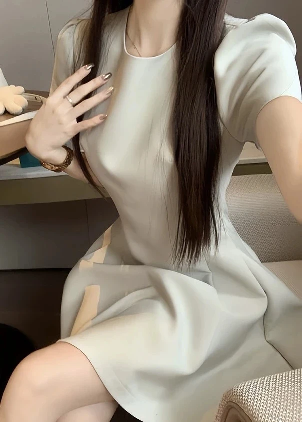 9号四季爆款百搭女装（孤品样衣）慎重下单不喜勿拍