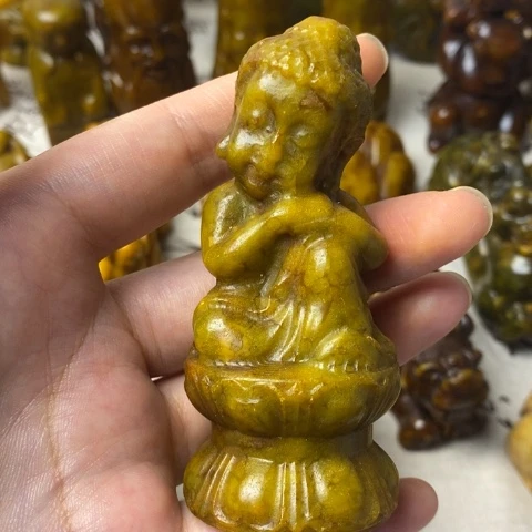 未镶嵌蛇纹石玉颈饰