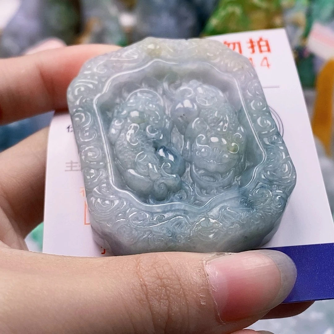 吊坠(不含链)未镶嵌翡翠