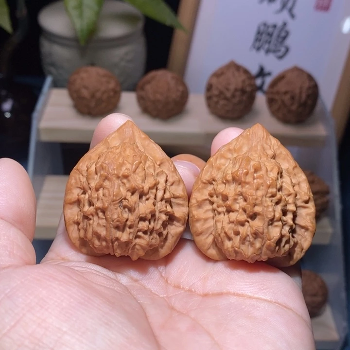 文玩核桃吊坠全品朱雀