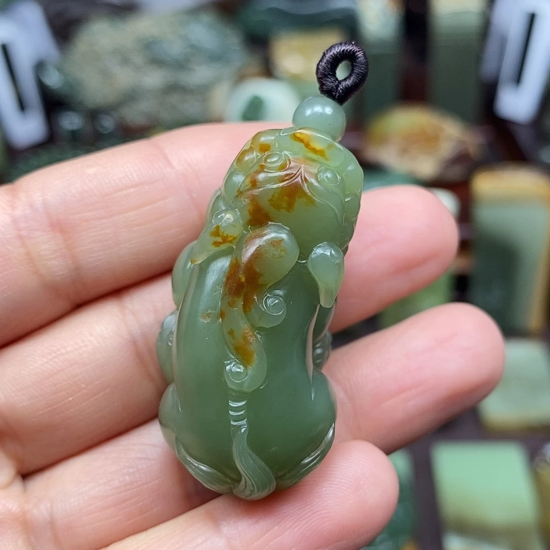 岫岩河磨玉（透闪石质玉）未镶嵌颈饰