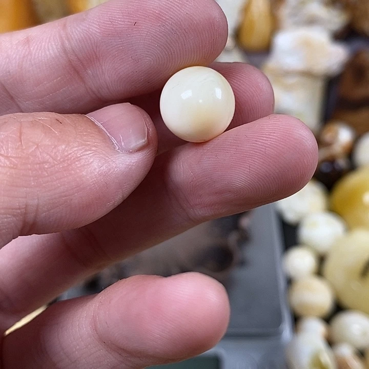 琥珀裸石未镶嵌S**?我