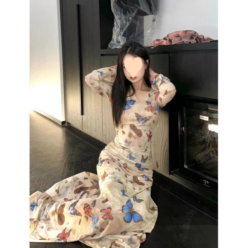 复古辣妹风蝴蝶印花长袖新款修身褶收连衣裙女春秋收腰包臀长裙子