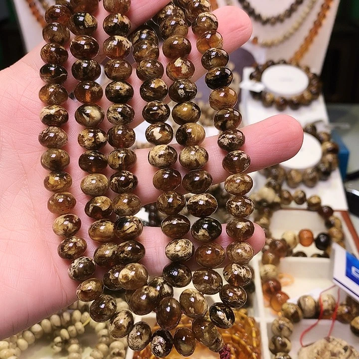 琥珀未镶嵌裸石10+277