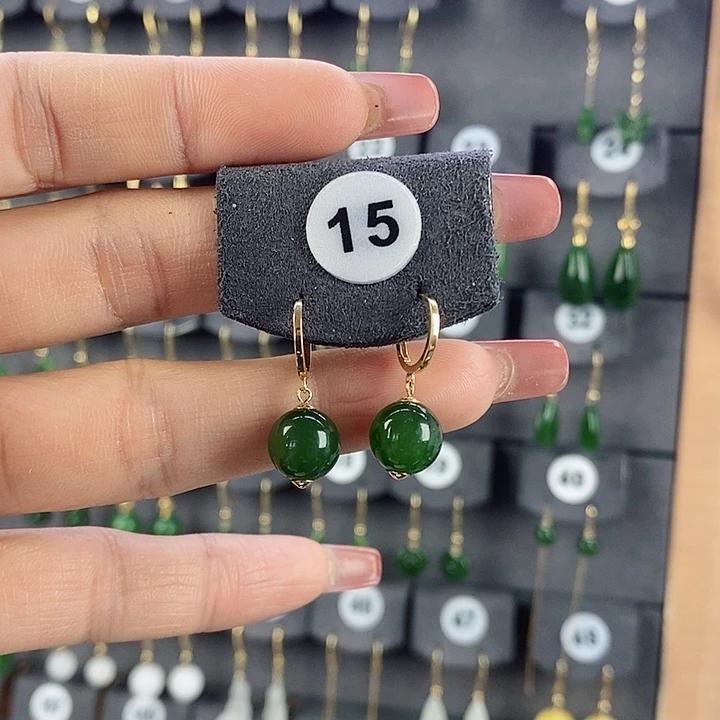 和田玉18K金镶嵌耳饰