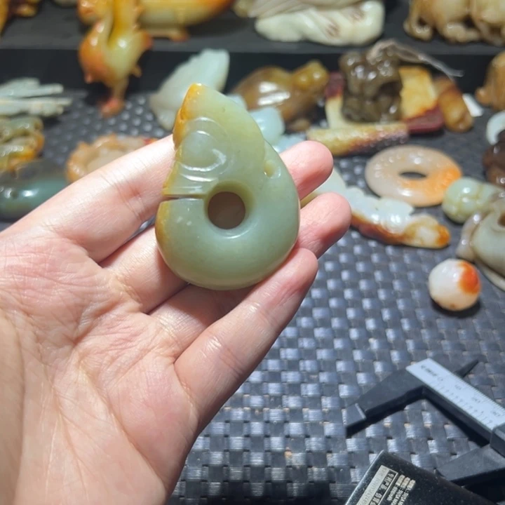 未镶嵌和田玉（糖玉）挂件阿*