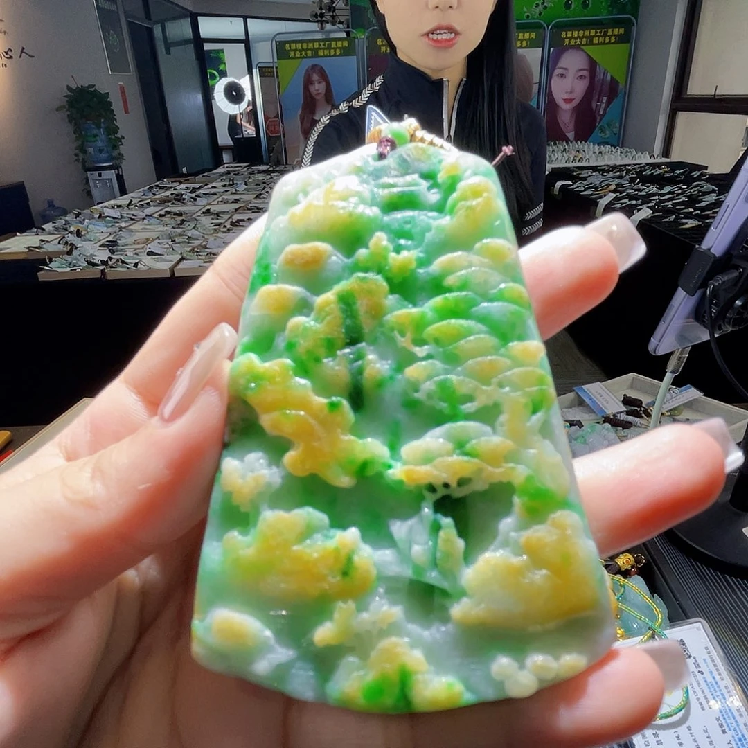 颈饰未镶嵌翡翠一个
