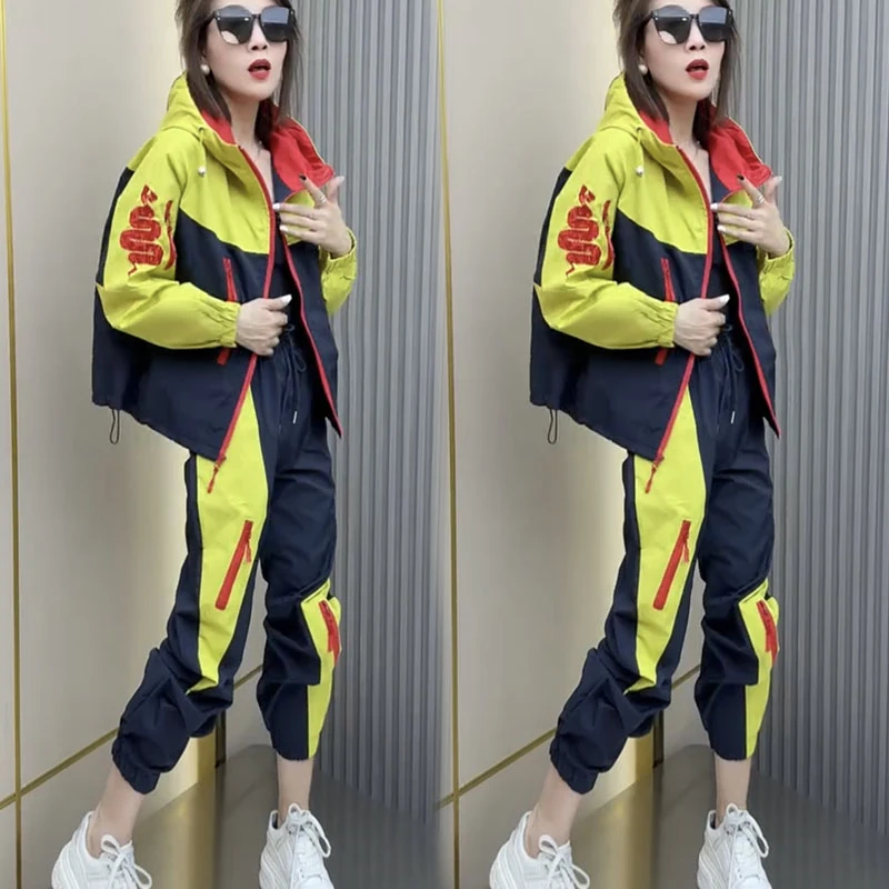 潮牌休闲撞色套装2025春新款流行冲锋衣上衣工装裤洋气两件套超仙