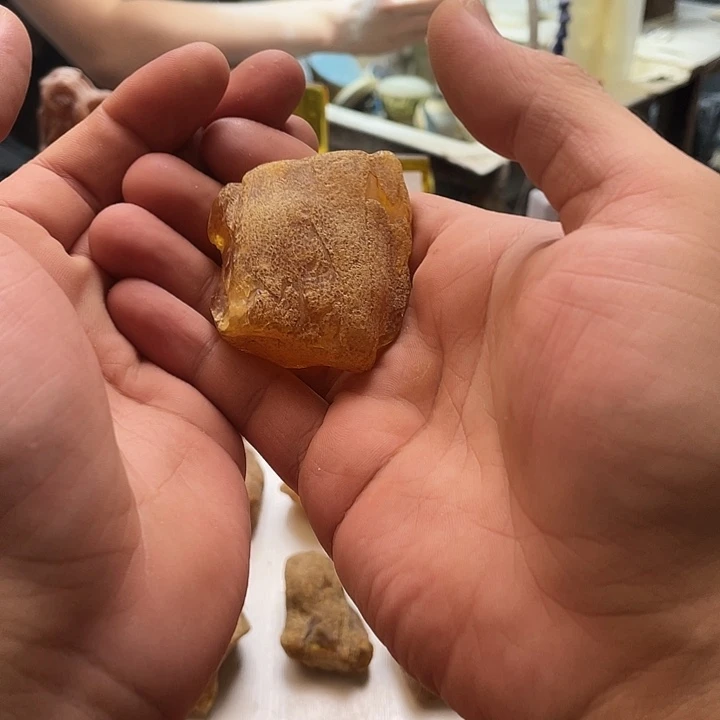 千***过定制琥珀未镶嵌天然琥珀蜜蜡