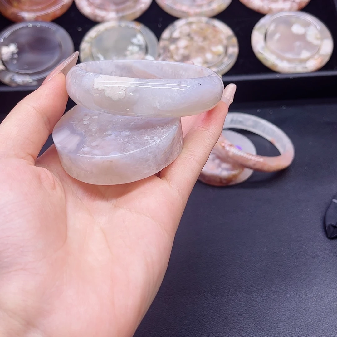 玛瑙/玉髓手镯未镶嵌58