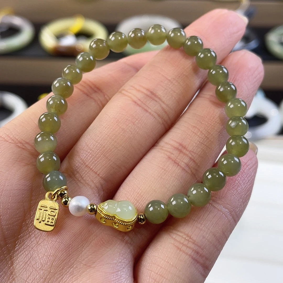 和田玉未镶嵌手镯