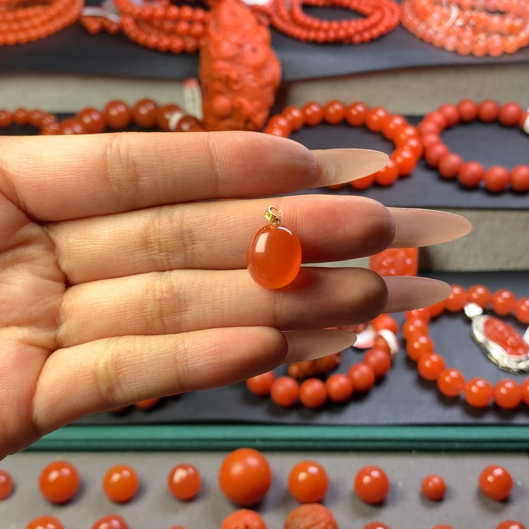 南红玛瑙18K金镶嵌吊坠(赠链)