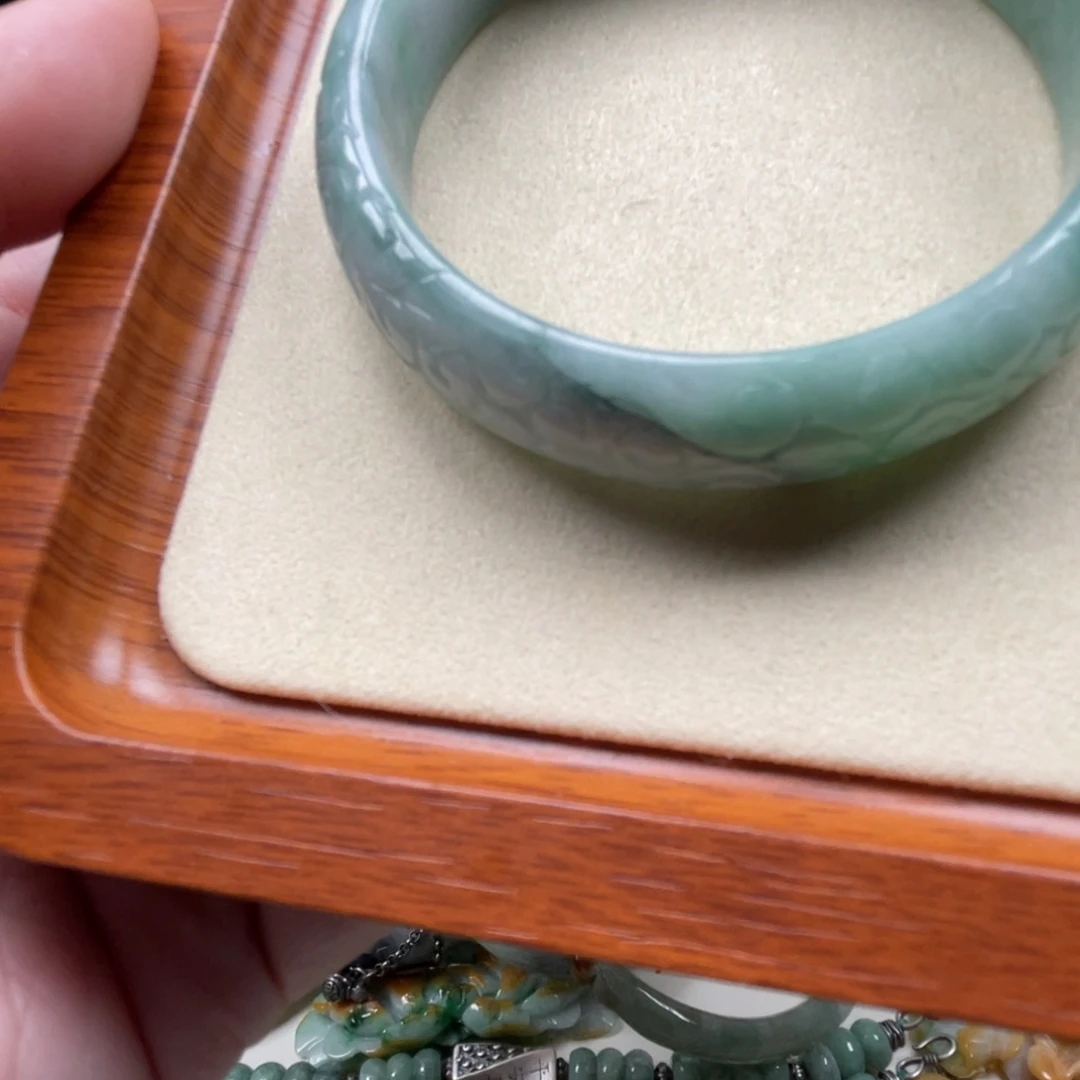 翡翠未镶嵌颈饰用****6翡翠手镯