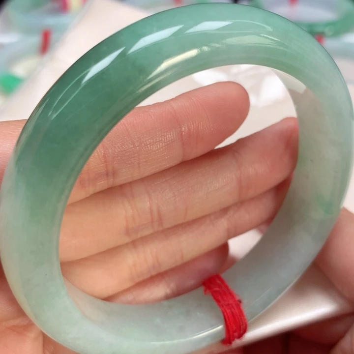 翡翠手镯未镶嵌冰胶半山水70号