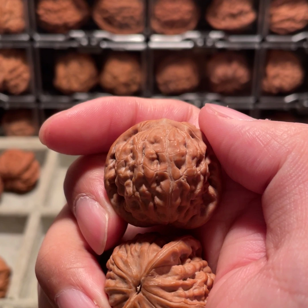 往***风吊坠文玩核桃野生小莲花