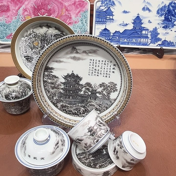 摆件景德镇陶瓷研究所工作的