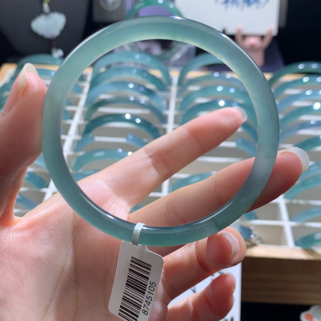 翡翠未镶嵌手镯纯天然