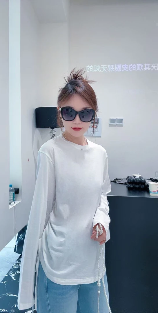 落肩袖圆领纯色T恤宽松型简约时尚开叉显瘦白色长袖