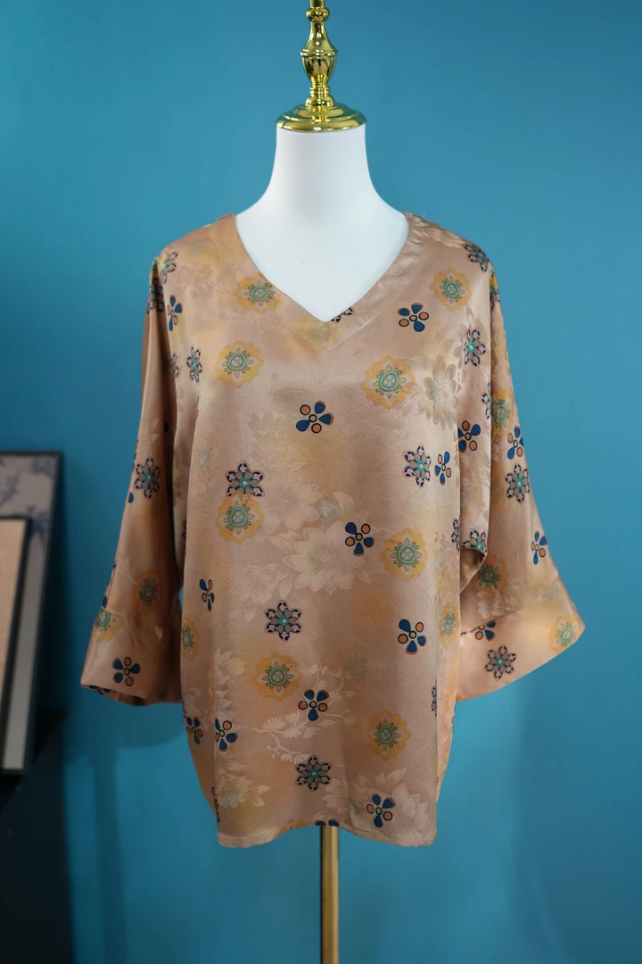 S118.女士V领上衣T恤