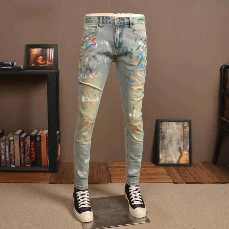香港高档夏爆款浅色破洞牛仔裤男潮牌弹力修身喷漆印花补丁休闲紧