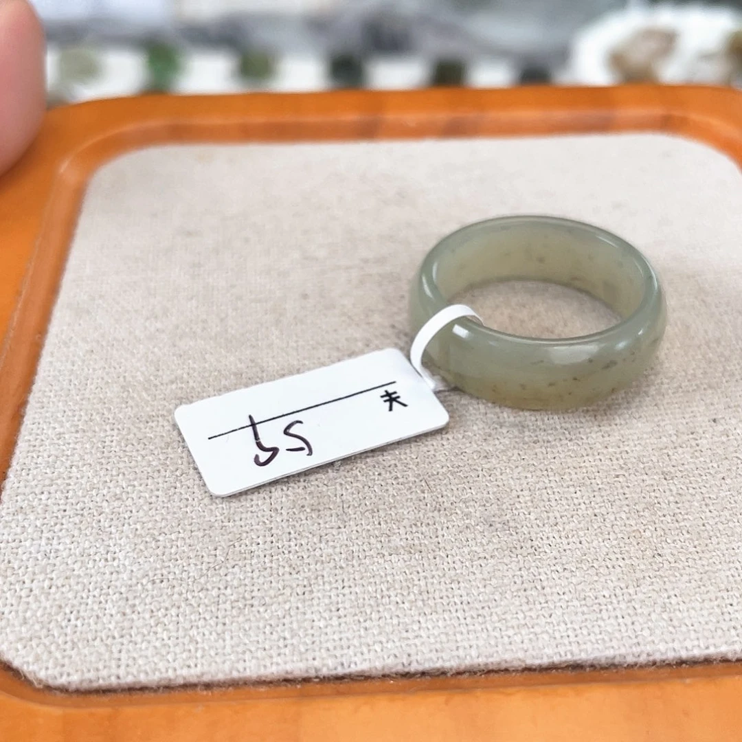 和田玉（糖玉）未镶嵌戒指Y61糖化点墨直切21.3不退换