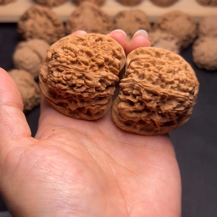 玉***流把件文玩核桃45南疆