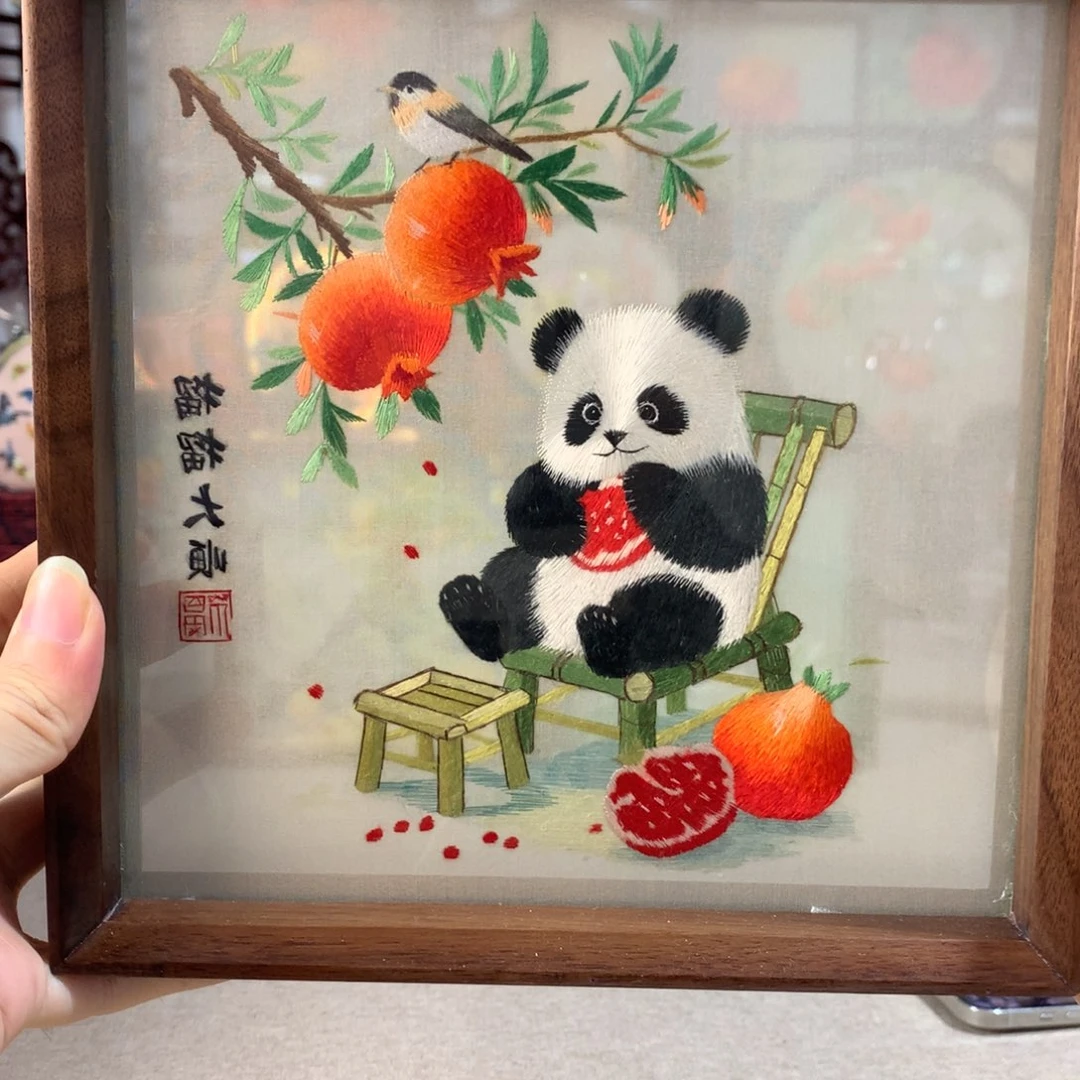 木精品苏绣实木摆件