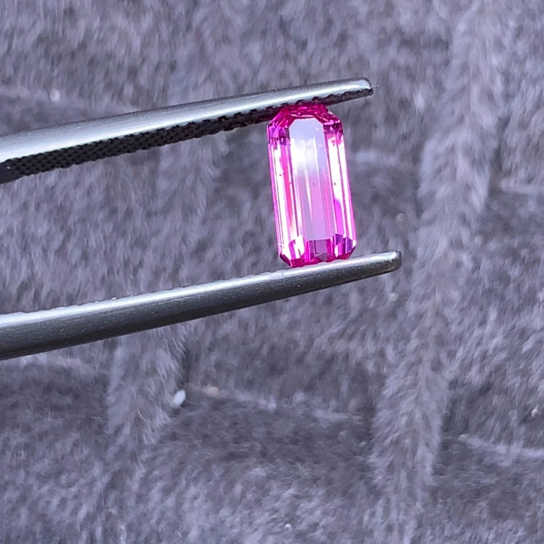 蓝宝石裸石缅甸抹谷无烧啪啪拉恰1.43克拉