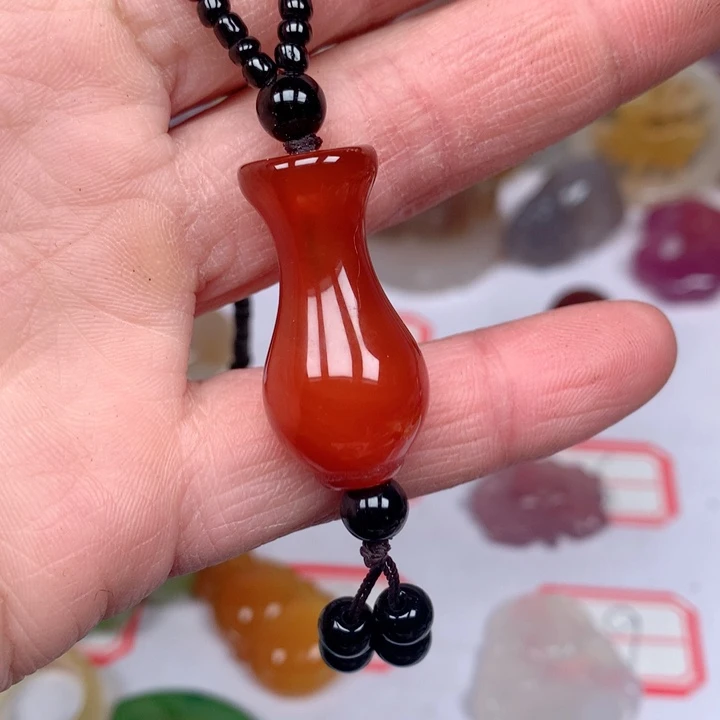 玛瑙/玉髓颈饰未镶嵌物**移