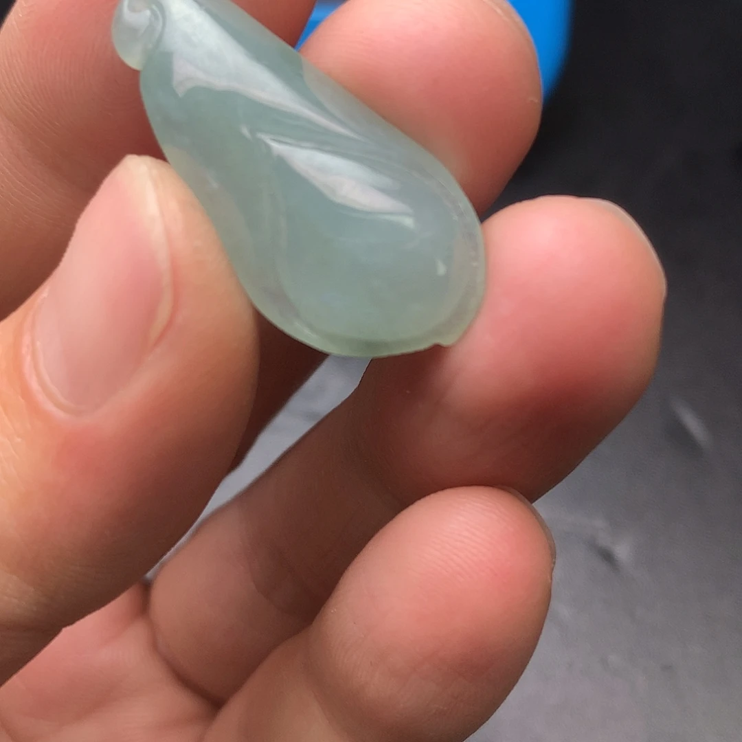 翡翠未镶嵌颈饰翡翠首饰和翡翠珠宝