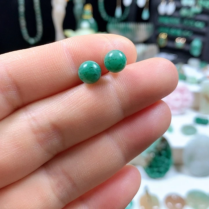 未镶嵌独山玉颈饰