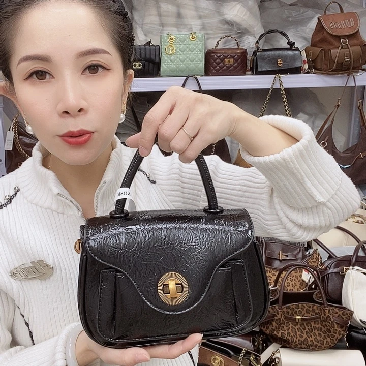 蚕丝小牛剖层皮革PU8803