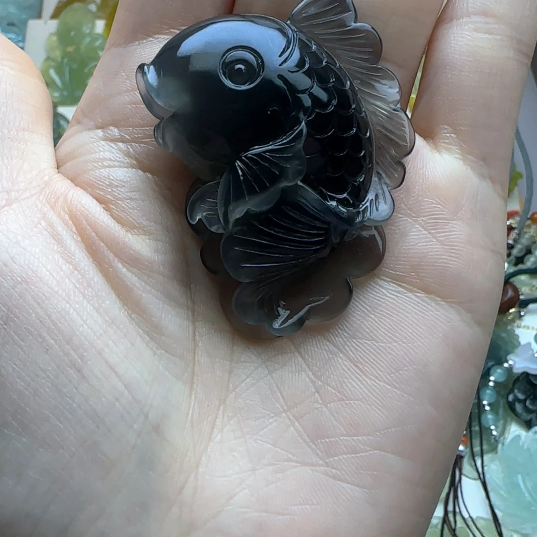 蛇纹石玉颈饰未镶嵌邪*笑