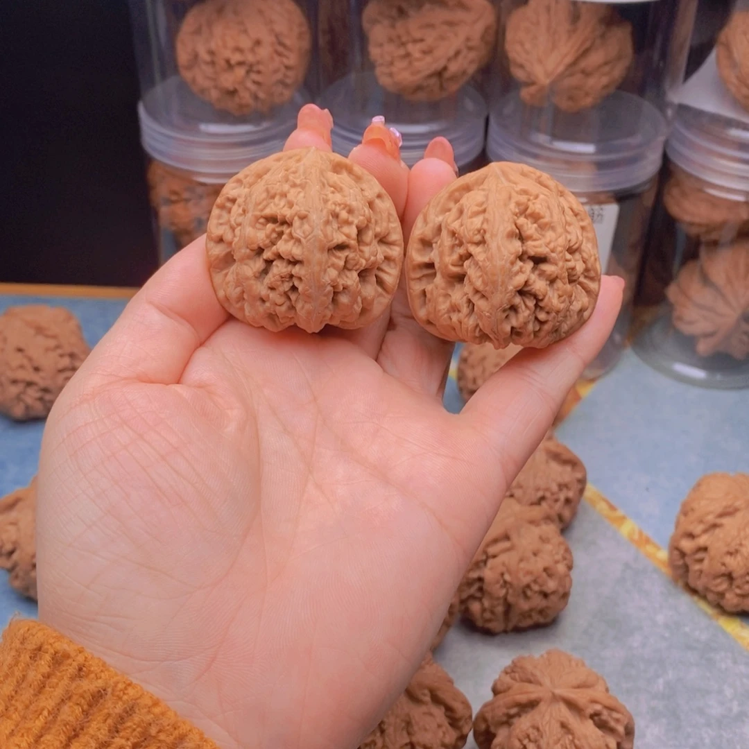 我***鱼文玩核桃手把件粗筋42