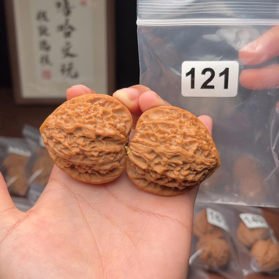 吊坠文玩核桃阿*，金牛43