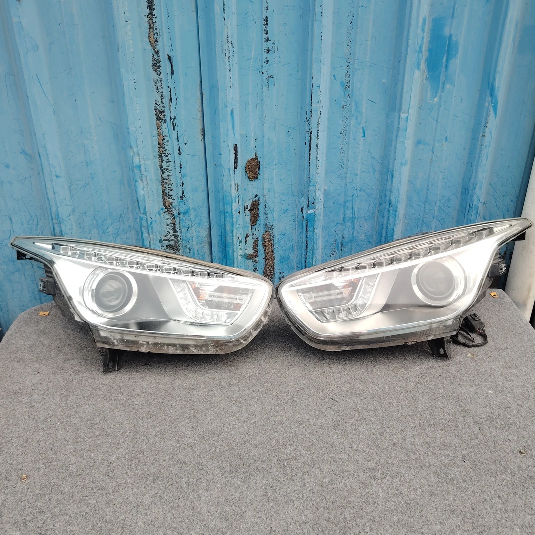 适用于一汽奔腾x80大灯前照明灯远近光灯