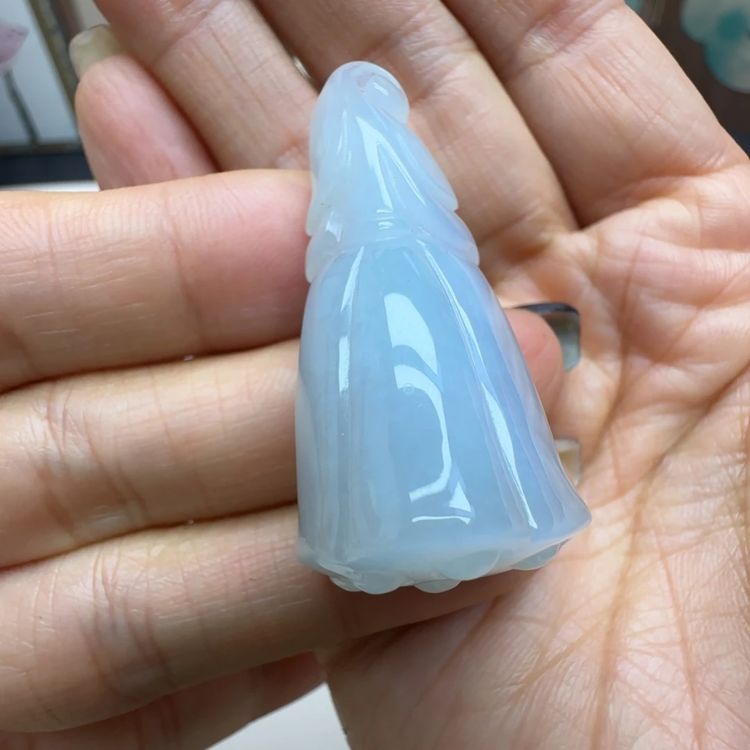 翡翠未镶嵌颈饰莲蓬