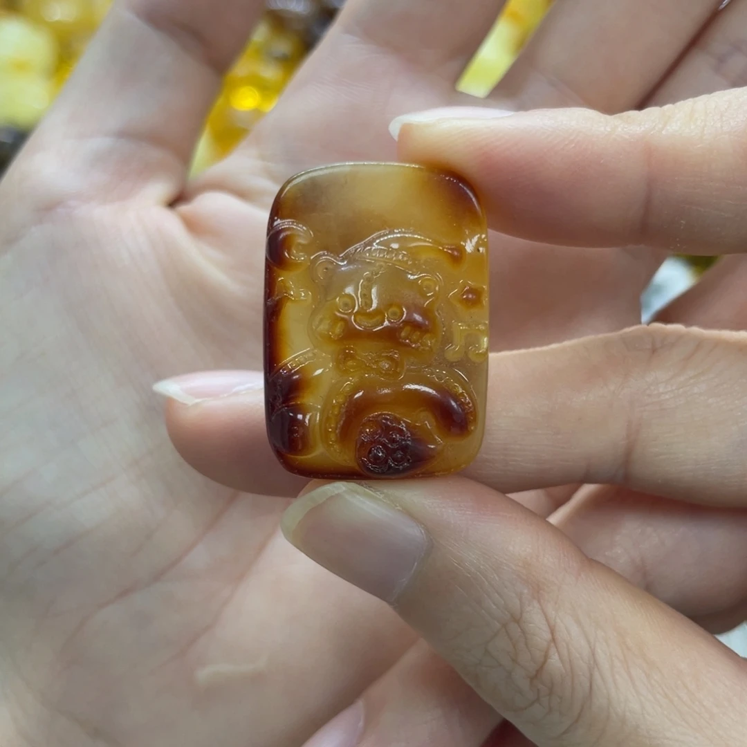 琥珀未镶嵌裸石天然琥珀