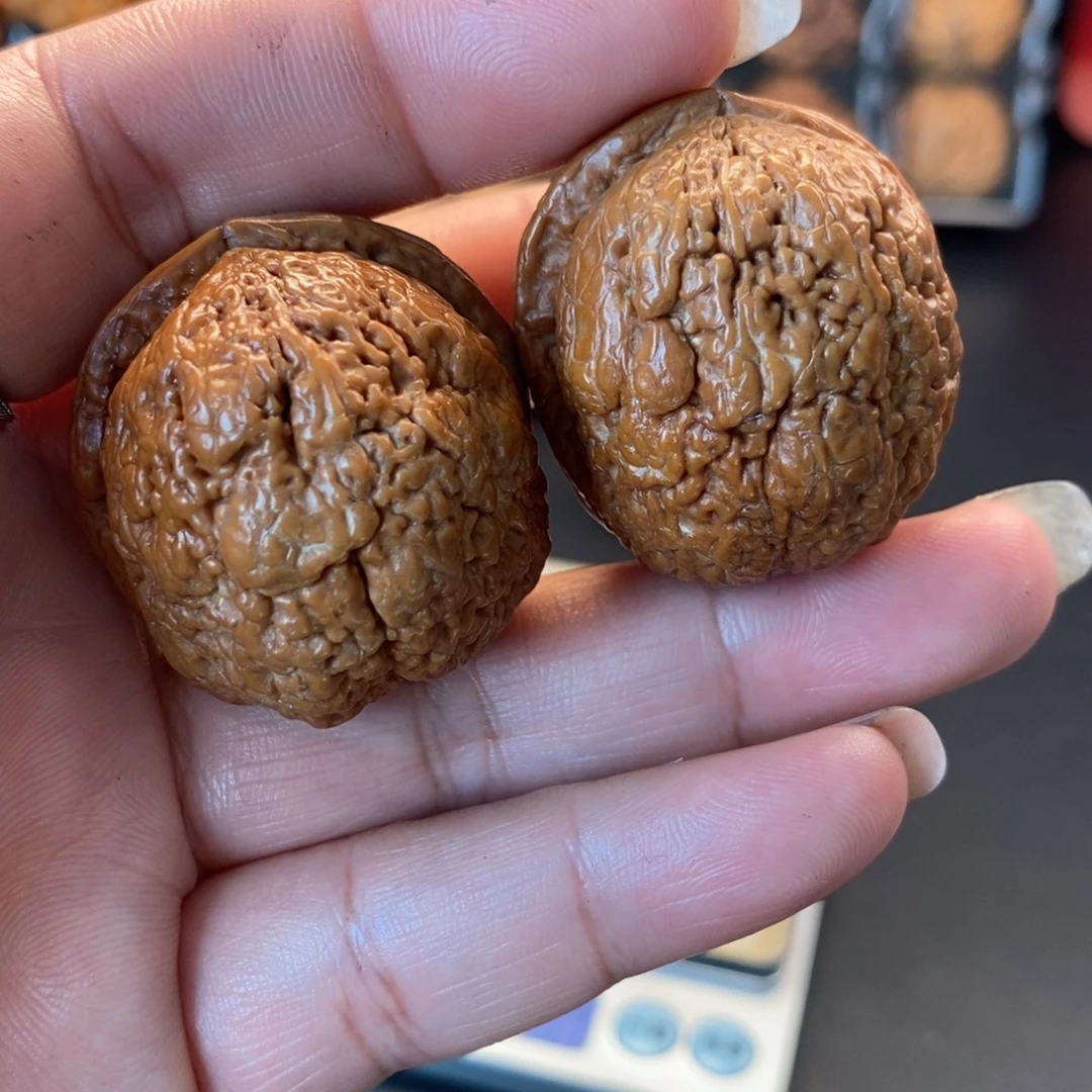 文玩核桃把件脑文绣球19