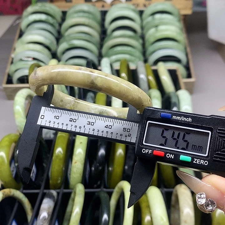 未镶嵌蛇纹石玉手镯237