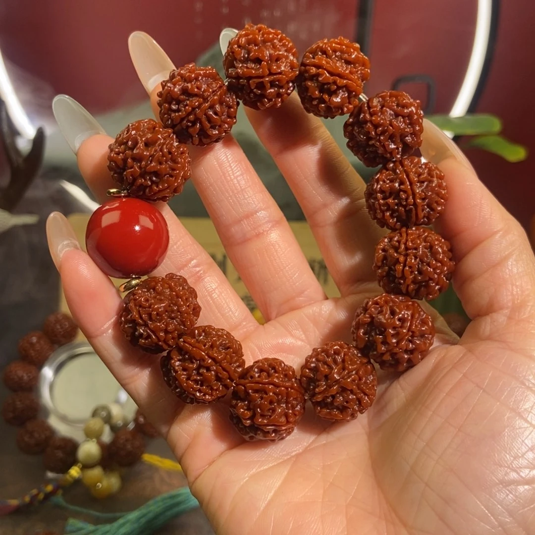 金刚菩提吊坠620红。