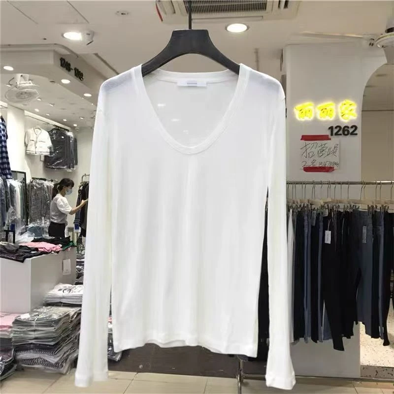 10-1白色桃领打衫