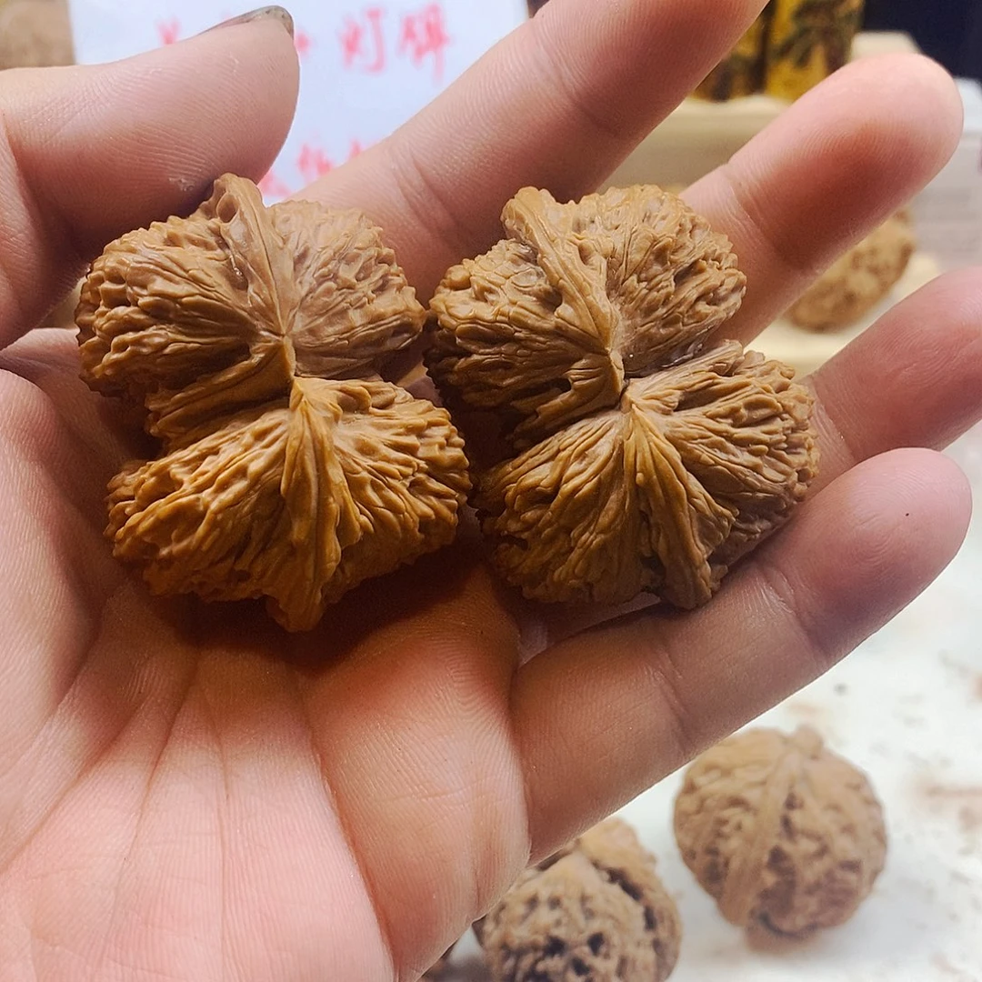 文玩核桃手把件50全品白狮子连体