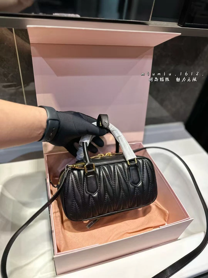 【E261】按编号拍/主图为包的背面图/女包