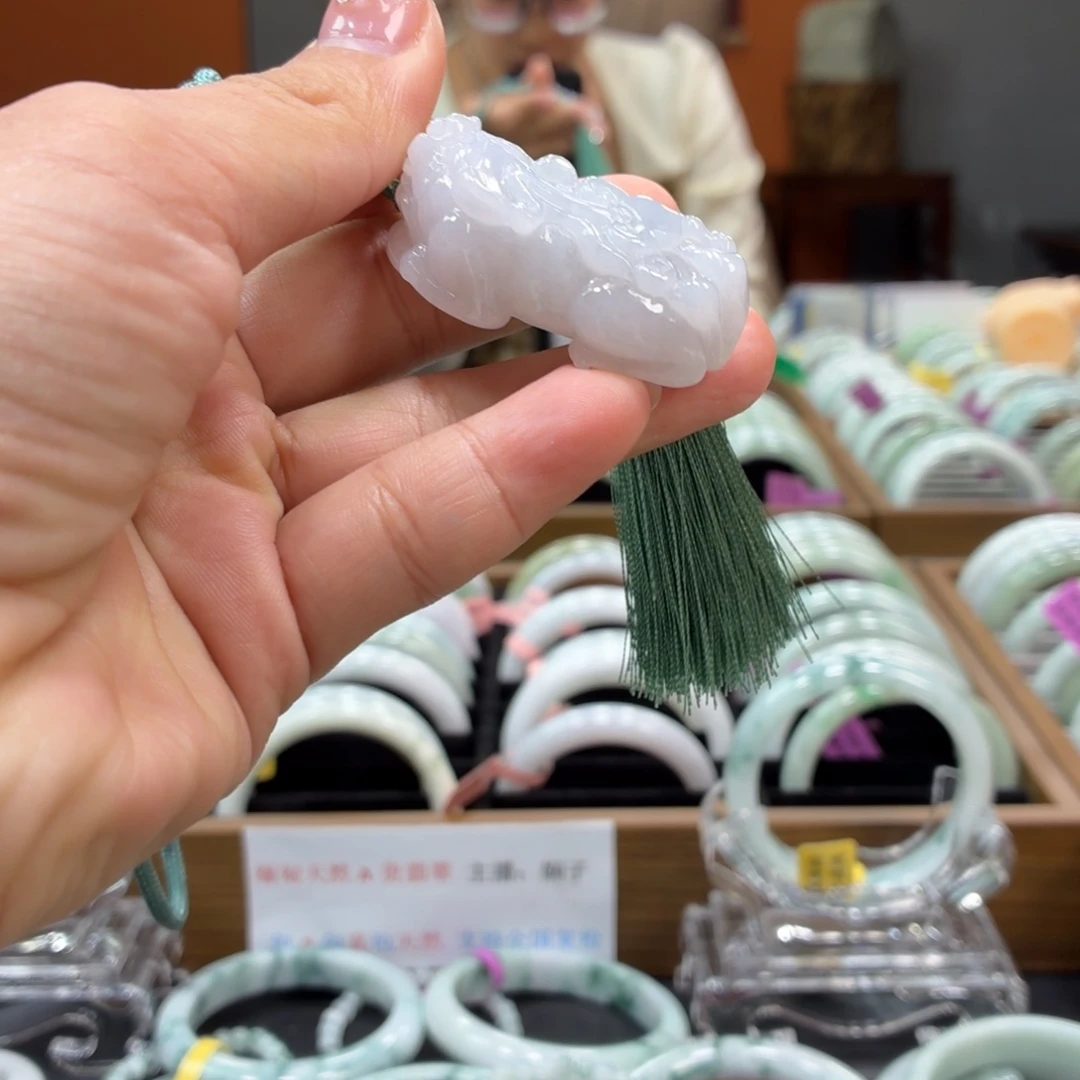 翡翠未镶嵌手镯555